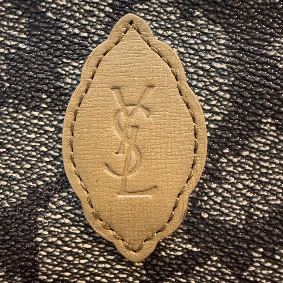 Authentic Yves Saint Laurent vintage clutch with COA - Picture 7 of 10